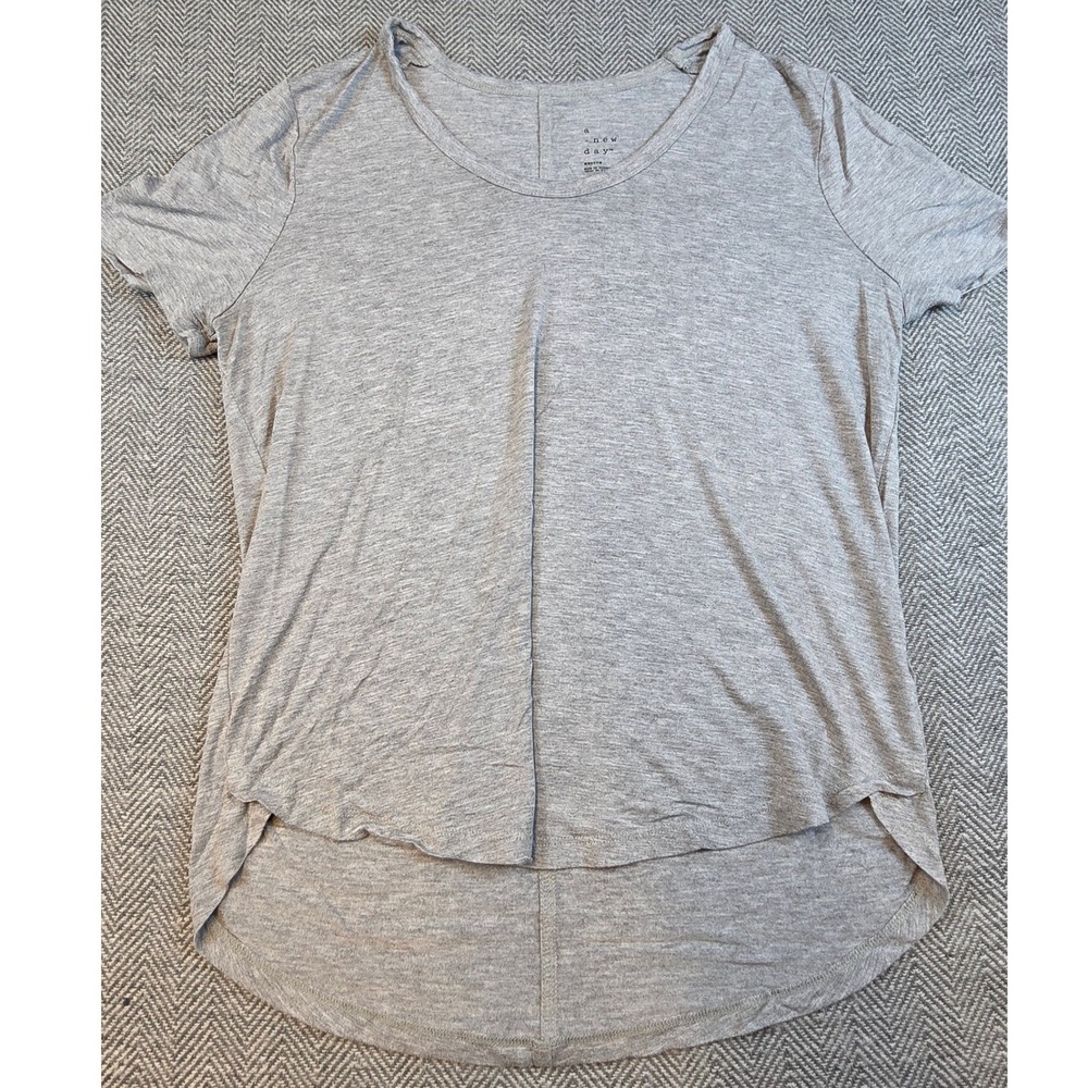A New Day Womens Medium Gray Scoop Neck High-Low Short Sleeve T-Shirt